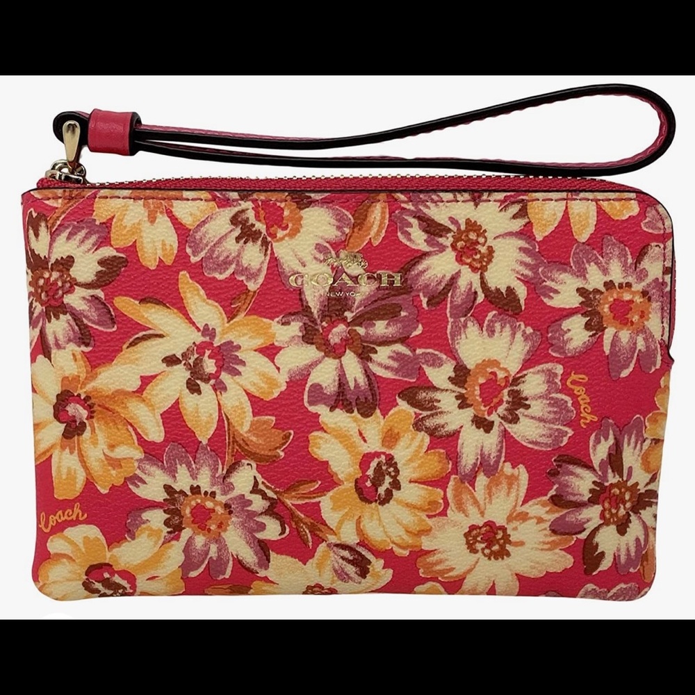 Coach wristlet New in package